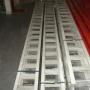 Bandejas portacables y perfiles para escaleras