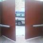 BRAZOS PUERTA BATIENTE