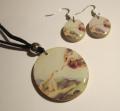Arte en Joyas incrustada en Madera