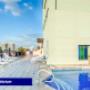 Piscina y Solarium
