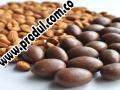 Almendra cubierta de Chocolate Leche