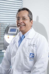 Dr. Carlos Camacho