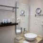 Queen Bed Bathroom