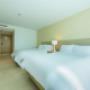 2 Double Beds