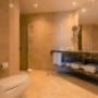 Suite Bathroom