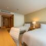 2 Twin Beds