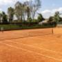 En el Club 195 contamos con excelentes instalaciones deportivas y recreativas para que disfrutes en compañía de tu familia.
