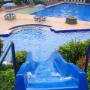 La diversión en toda piscina es un rodadero que te hace sentir esa adrenalina que te encanta