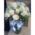 Jarron de rosas blancas
