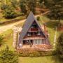 Nuestra cabaña de construcción suiza es el diseño más agradable para compartir con tu familia en todo su espacio