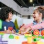 Niños y jóvenes cuentan con un espacio para su aprendizaje, diversión y desarrollo de su potencial con múltiples actividades.
