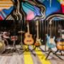 Accede a nuestro Ensayadero Musical en BLOC Bosa.  Un espacio para maximizar tu talento y el de tu banda, explora nuevos ritmos y recuerda que contamos con tarima, instrumentos, cabina de sonido y mucho más.