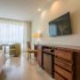 King Bed-City or Garden View