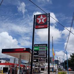 ESTACIÓN DE SERVICIO LOS PITS