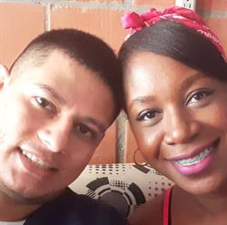 Barberia manicure y pedicure black and white