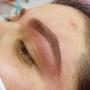 Luce unas cejas perfiladas según el contorno de tu rostro