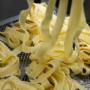Producimos pastas frescas y gourmet, además de una variedad de platos listos para disfrutar, como lasañas, ravioles, tallarines, canelones, salsas artesanales y empanadas argentinas tradicionales. Estamos en Colombia.