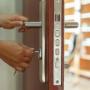 Fabricamos puertas de seguridad, rejas y vidrios blindados con diseño moderno y máxima protección. Seguridad, resistencia y estilo para tu hogar o negocio. ¡Contáctanos!