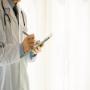 Experto en medicina interna.