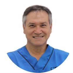 Dr. César Augusto Bolaños